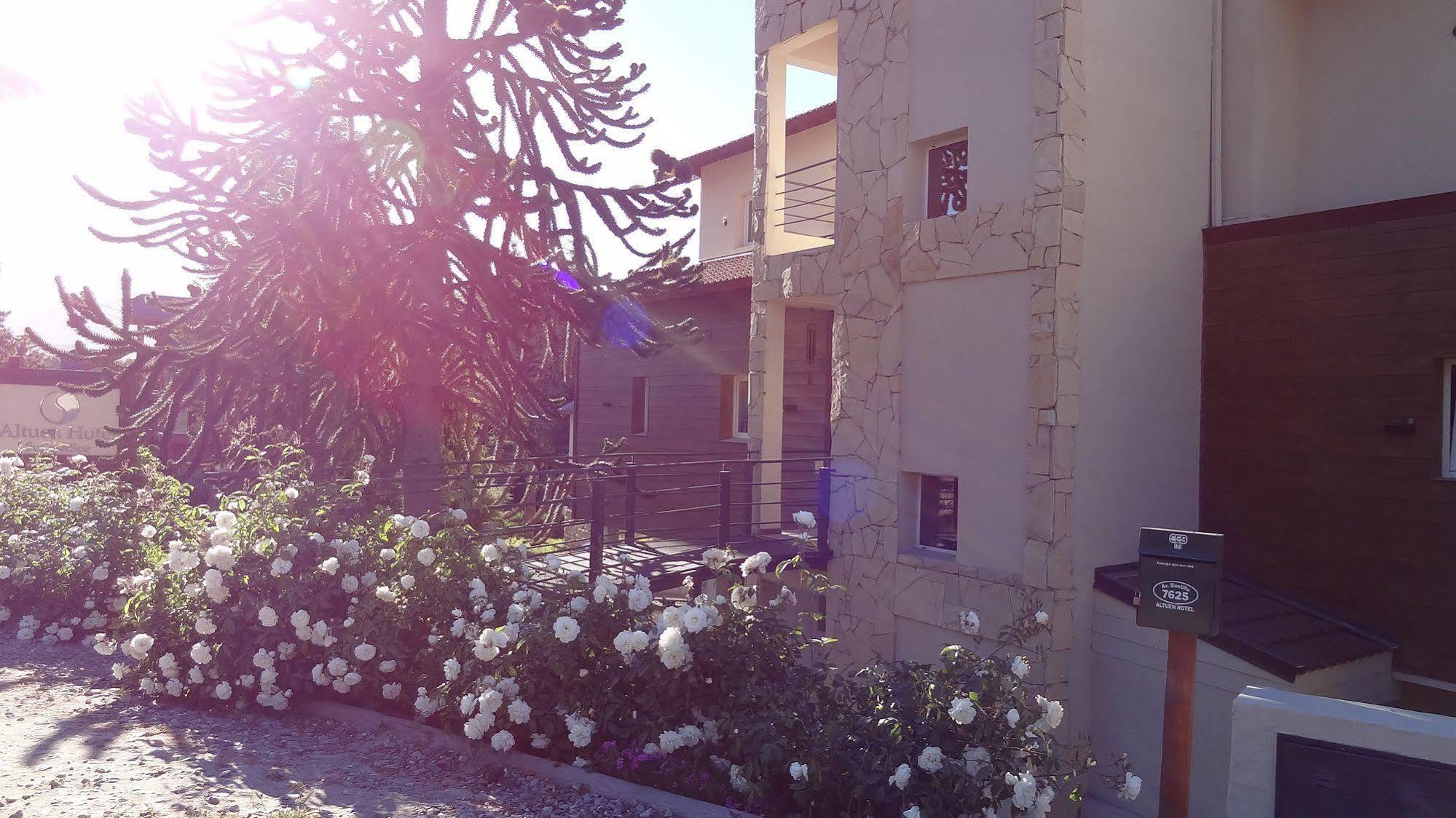 Nbh Lacus Boutique Hotel San Carlos de Bariloche Exterior photo